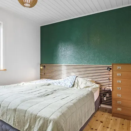 Holiday home 3 Bedroom Awesome In *