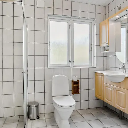 3 Bedroom Awesome In *