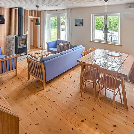 3 Bedroom Awesome In *